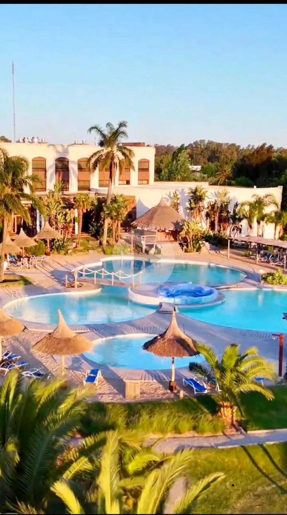 Sheraton Colonia Golf & Spa Resort Colonia del Sacramento Extérieur photo The swimming pool at the hotel