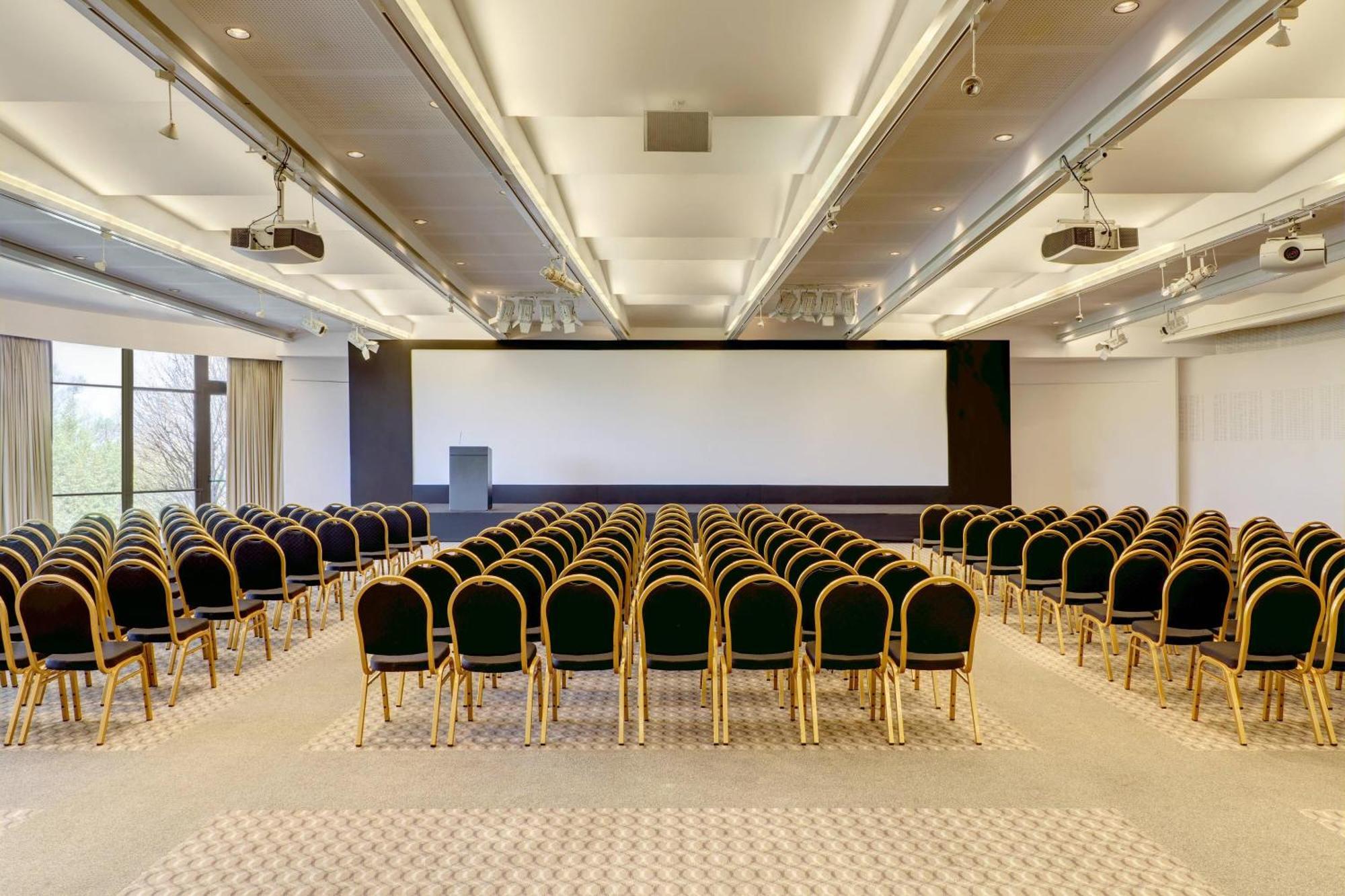 Sheraton Colonia Golf & Spa Resort Colonia del Sacramento Extérieur photo The main conference room