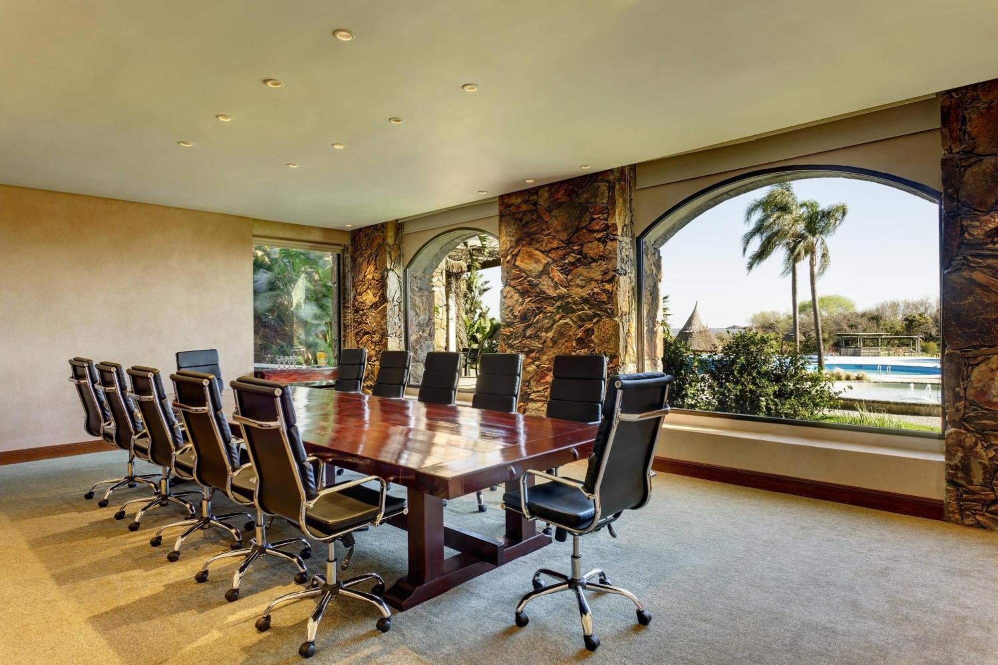 Sheraton Colonia Golf & Spa Resort Colonia del Sacramento Extérieur photo Boardroom at the Arizona Inn