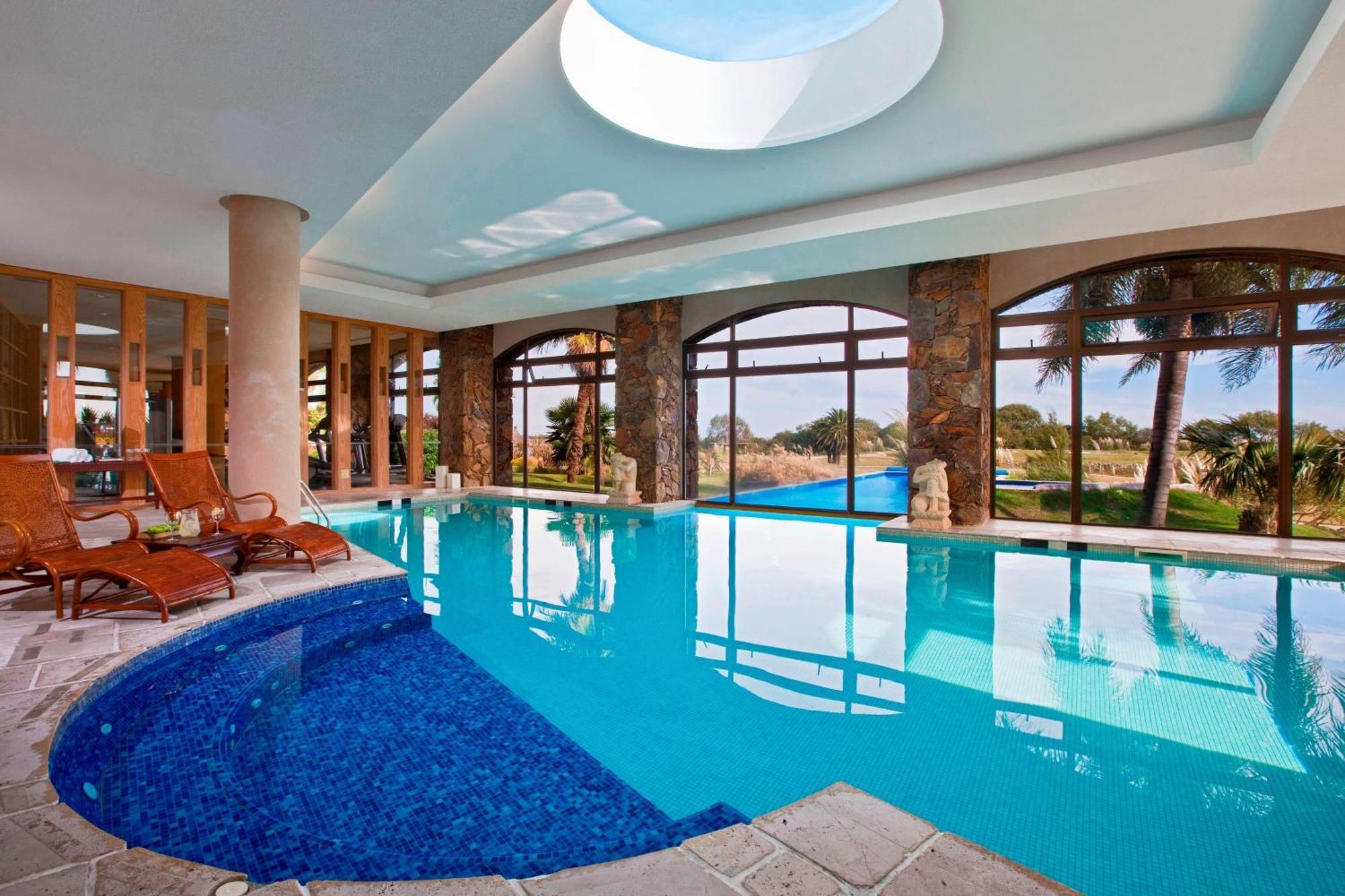 Sheraton Colonia Golf & Spa Resort Colonia del Sacramento Extérieur photo Indoor pool