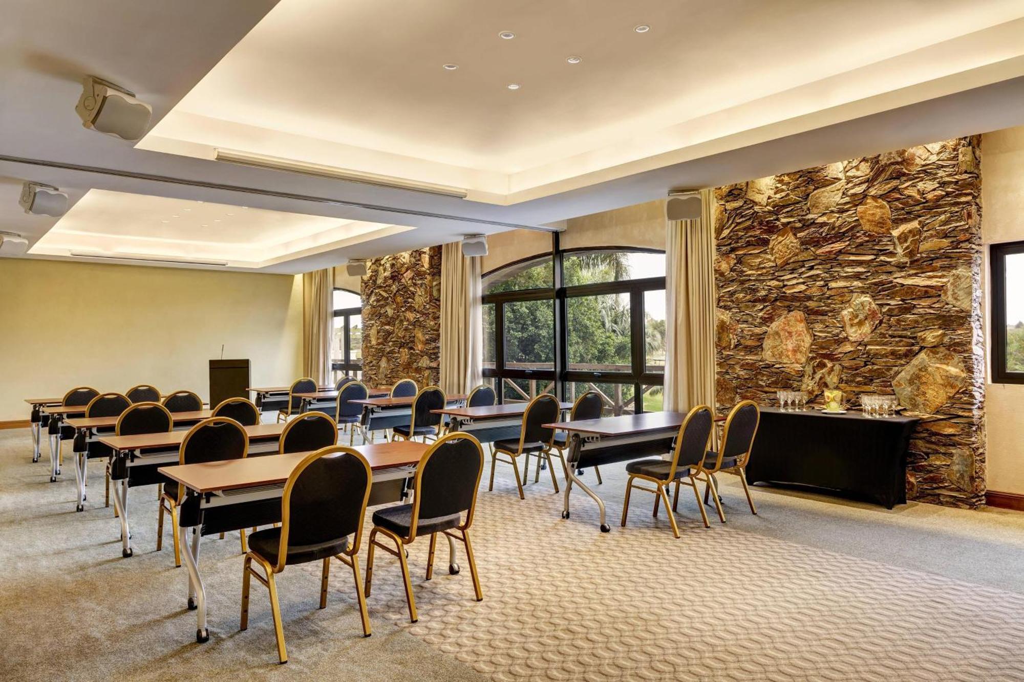 Sheraton Colonia Golf & Spa Resort Colonia del Sacramento Extérieur photo Meeting room