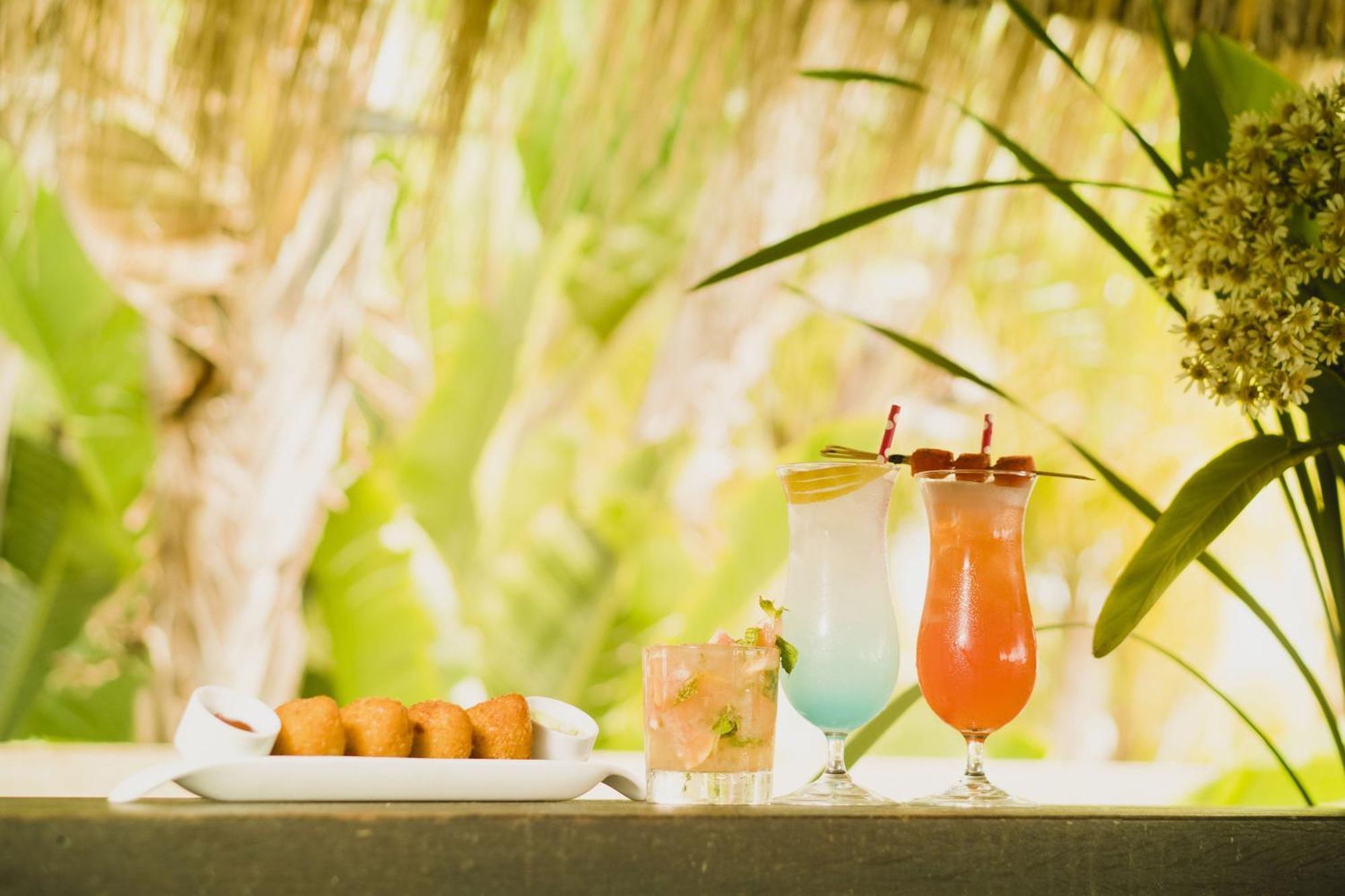 Sheraton Colonia Golf & Spa Resort Colonia del Sacramento Extérieur photo Cocktails