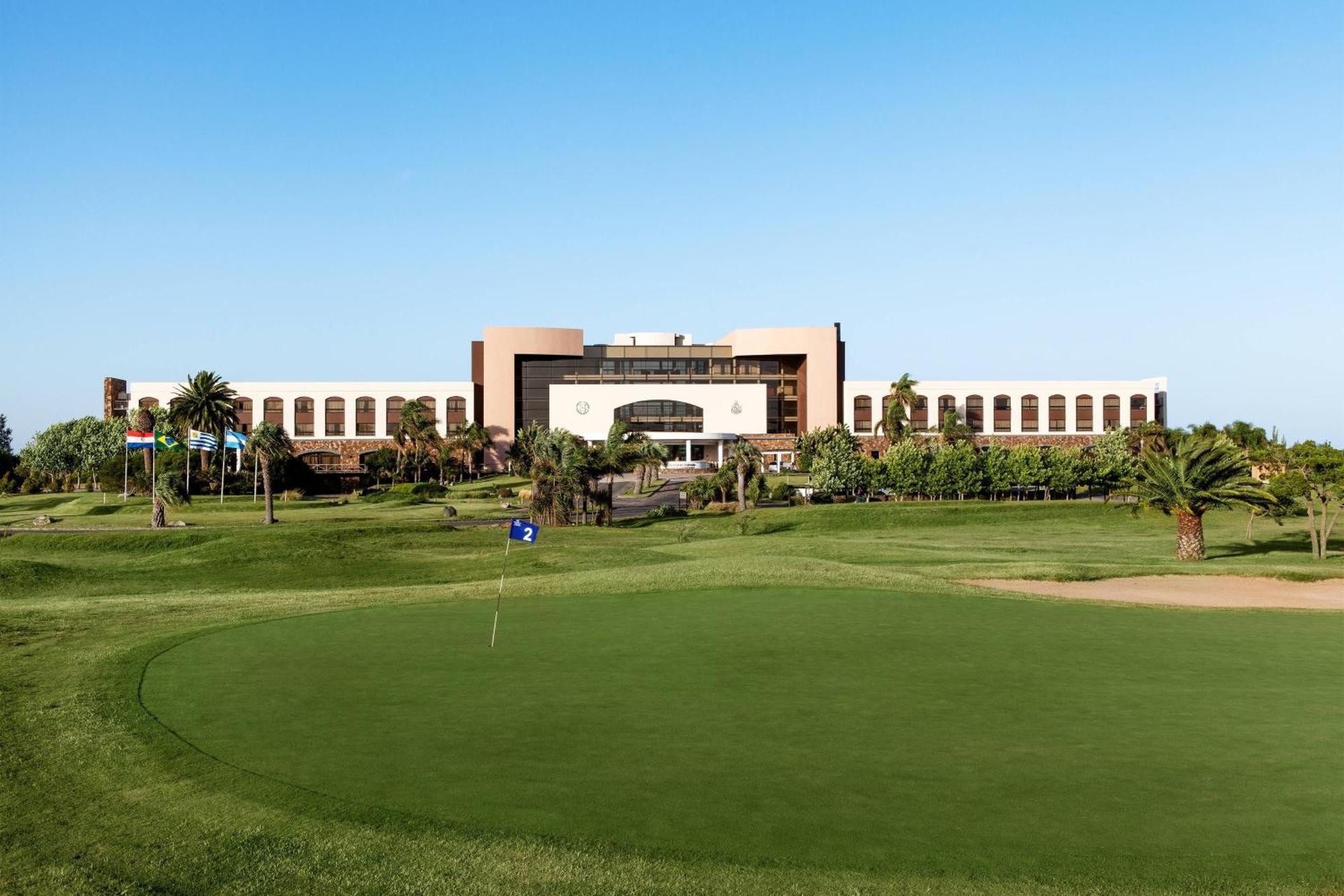 Sheraton Colonia Golf & Spa Resort Colonia del Sacramento Extérieur photo University Campus